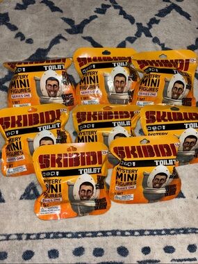 Skibidi Toilet Mystery Mini Figures Series One!  8 total New Blind Bags!